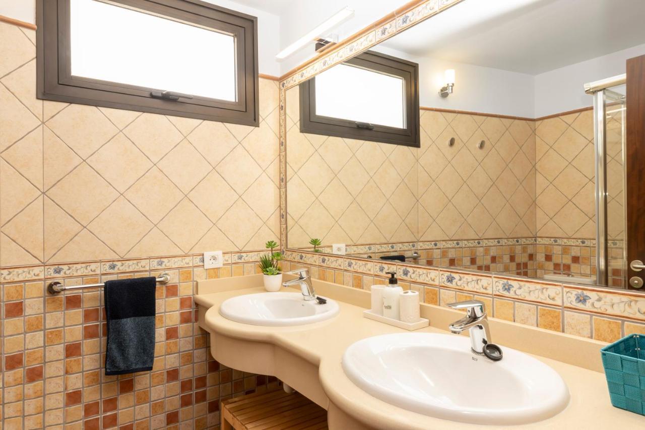 Вилла Famara House 12 Экстерьер фото